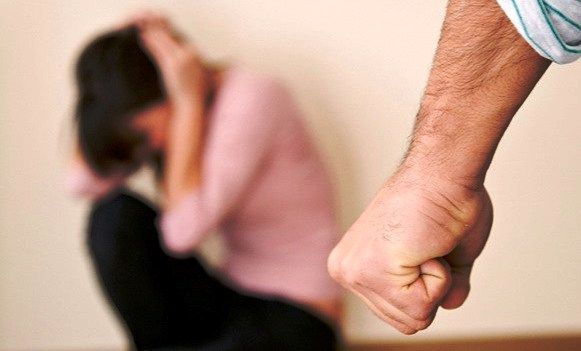 batuta femeie agresata