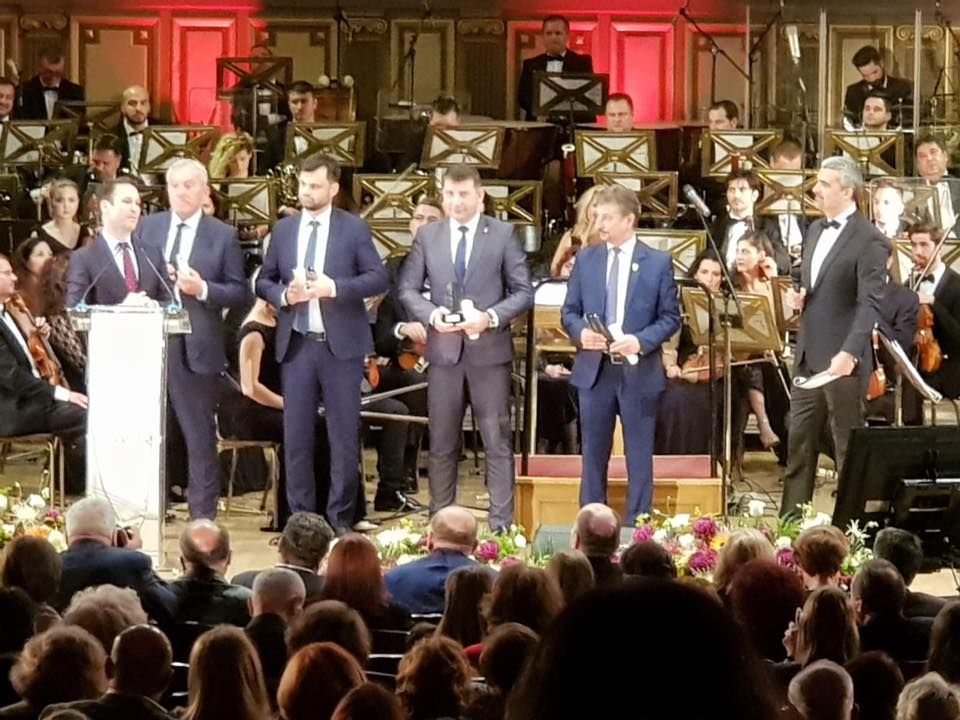 Romanul-premiat-in-cadrul-Galei-Asociatiilor-Municipiilor-din-Romania