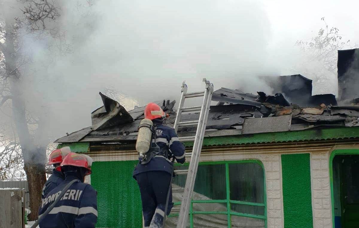 incendiu casa batran spital