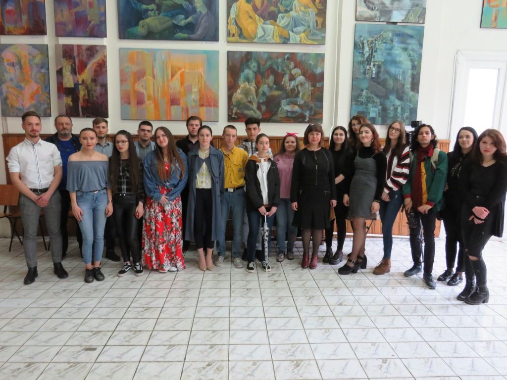 Expoziția absolvenților Liceului de Arte „Victor Brauner” Piatra-Neamț