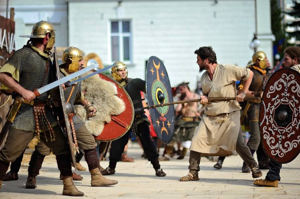 festivalul dacic petrodava trupe de prestigiu