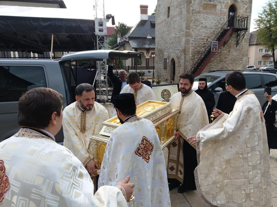 Protopopiatul Piatra-Neamț în colaborare cu Parohia „Sf. Ioan Domnesc” organizează astăzi, 23 iunie, la ora 19:00, procesiunea cu moaștele Sfântului Gheorghe Pelerinul.