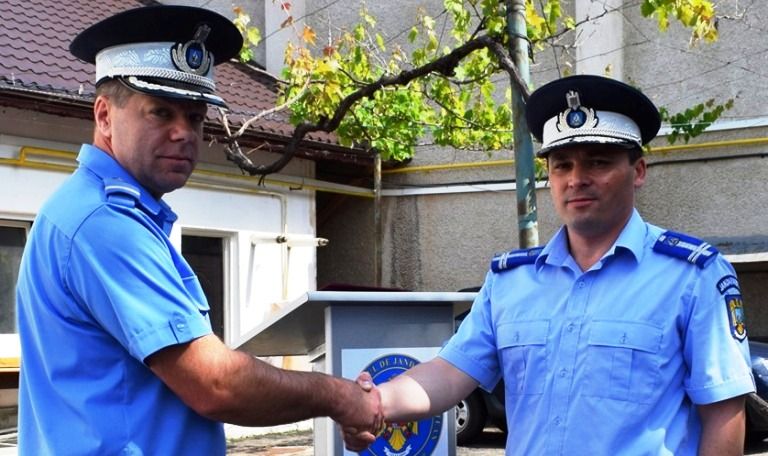 Predare de ștafetă la Jandarmeria Neamț (FOTO) (2) - Copy