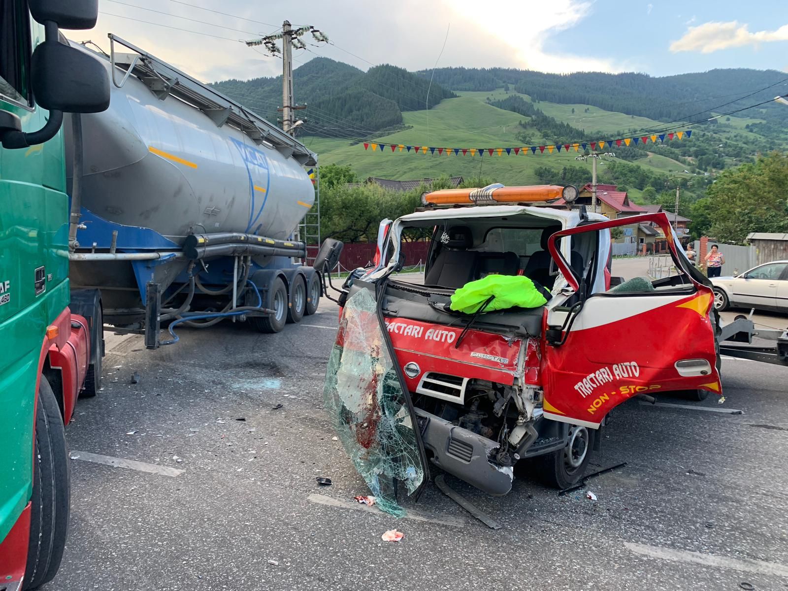 accident tir autoutilitara