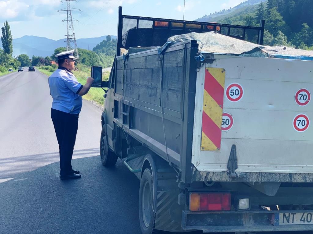 Atenţie-şoferi-Razii-în-trafic-Acțiunea-„Truck-Bus”-FOTO-VIDEO-11