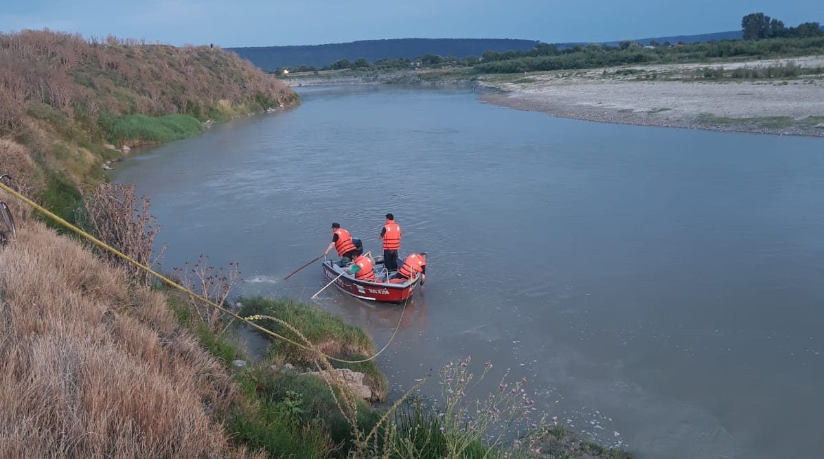 1db242a9-cd7e-4061-b5e3-64abae2c628b