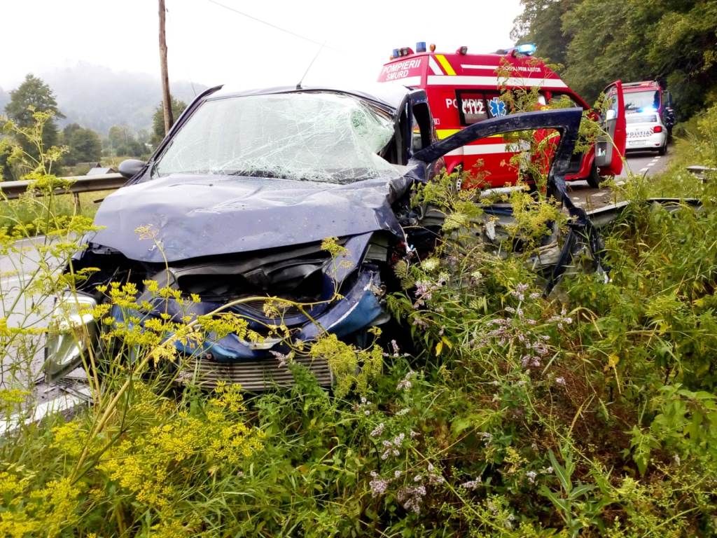 Accident-rutier-cu-două-victime-la-Grințieș-FOTO-4
