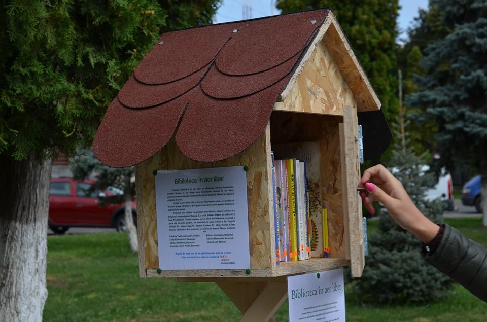 biblioteca în aer liber