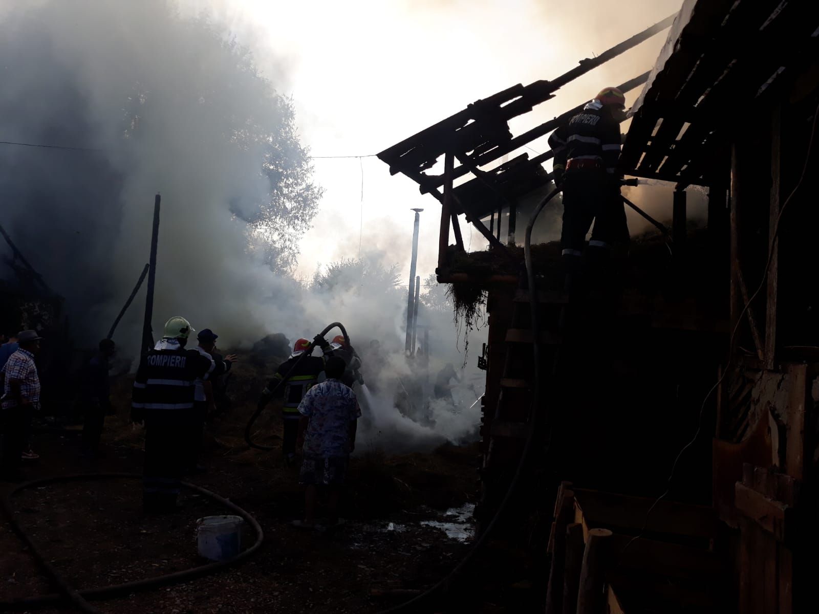 incendiu-vanatori-neamt-3