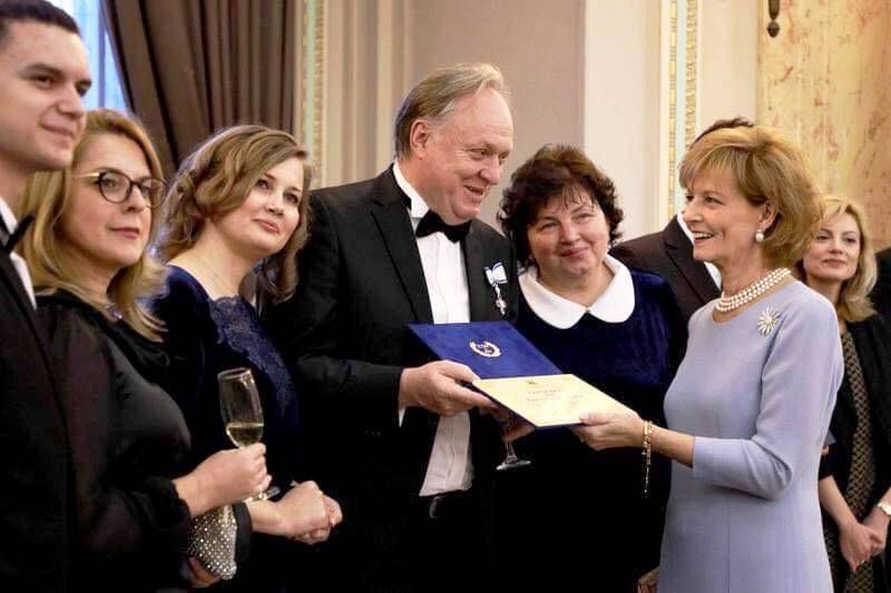 Crucea Casei Regale a României, conferită Colegiului „Petru Rareș”