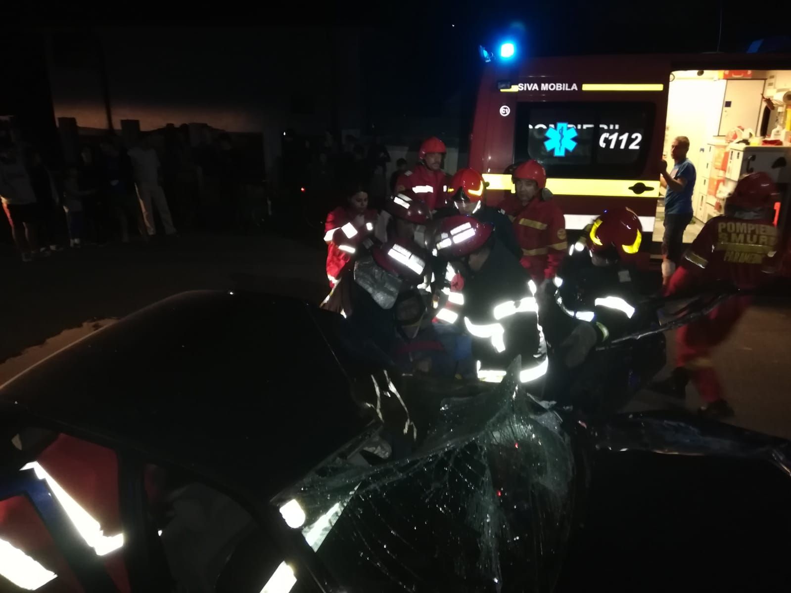 accident noapte descarcerare trifesti 2