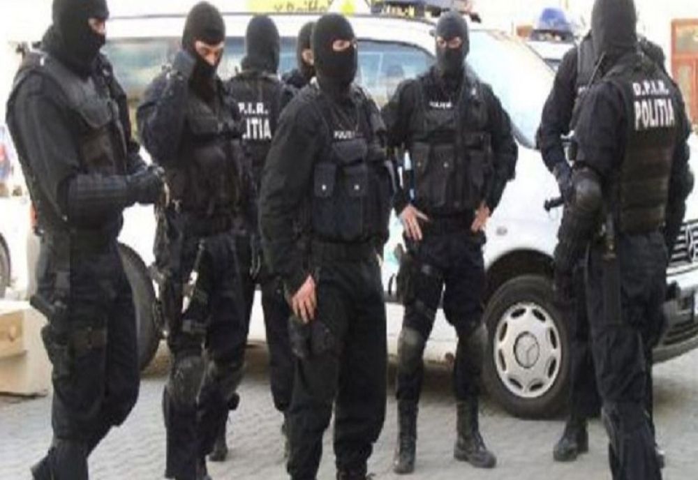 Percheziții DIICOT în trei județe, inclusiv Neamț pentru destructurarea unei rețele de traficanți de minori