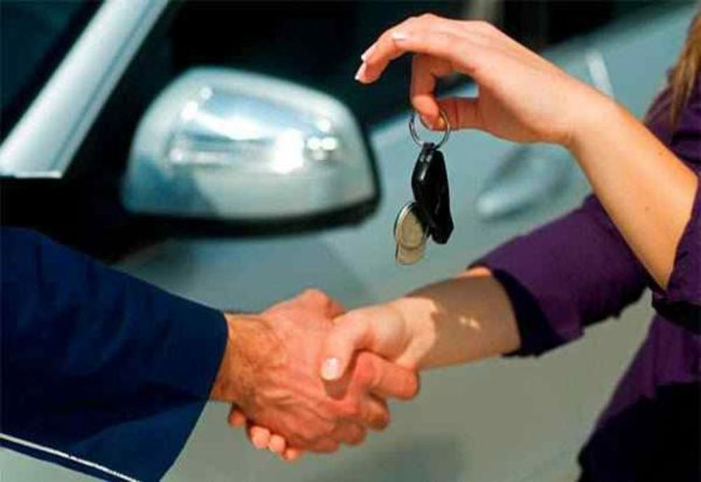 Dosar penal pentru că a împrumutat mașina unui prieten fără permis