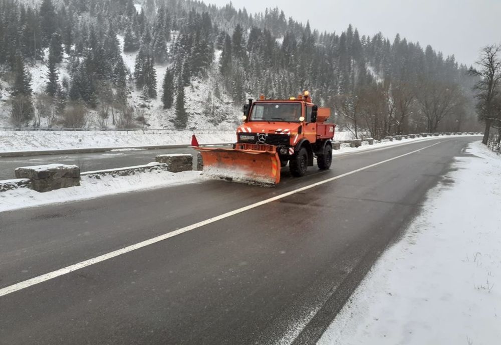Ninsori și carosabil umed în jumătatea nordică a Moldovei. Cum se circulă pe drumurile naționale