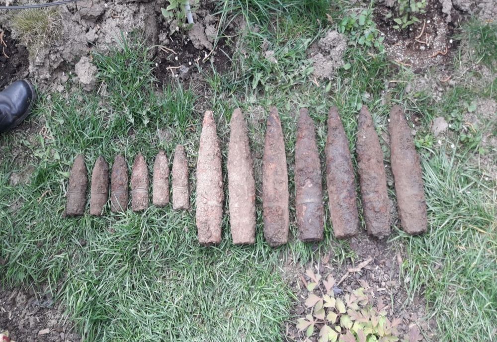 Elemente de muniție, descoperite de un bărbat care efectua lucrări agricole (FOTO) 