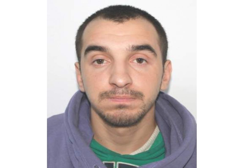 A plecat de acasă acum două zile și este de negăsit. Dacă îl vedeți, sunați la 112