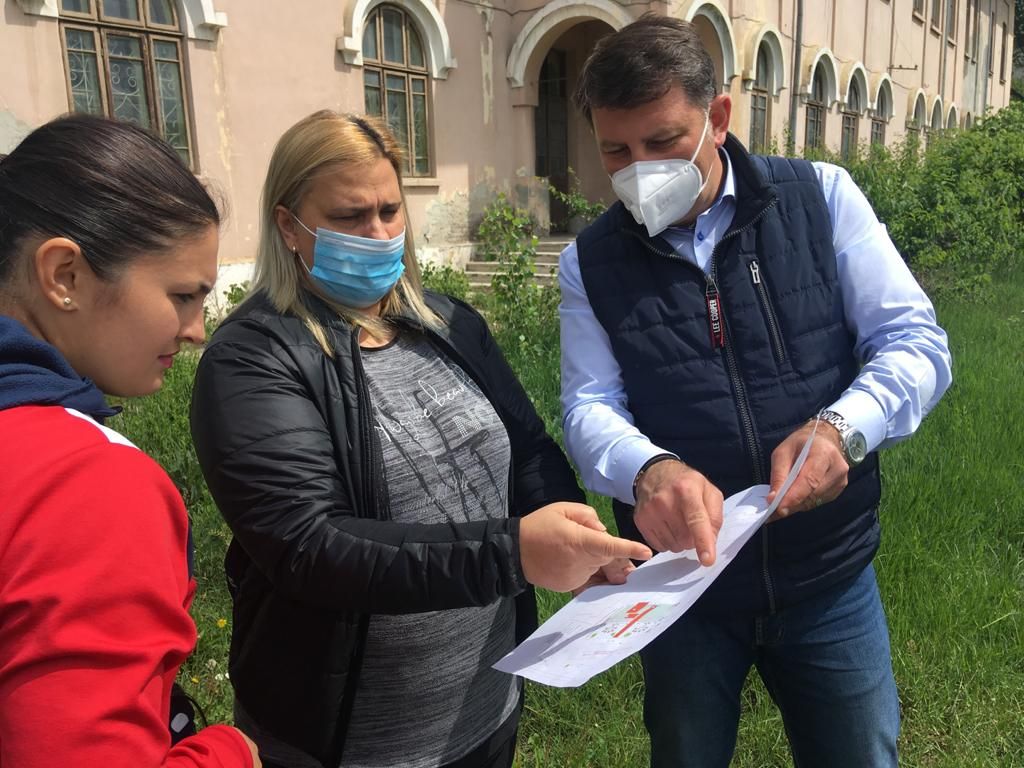 765c1d40-f1a6-4299-a5b5-276ca99f6f8f