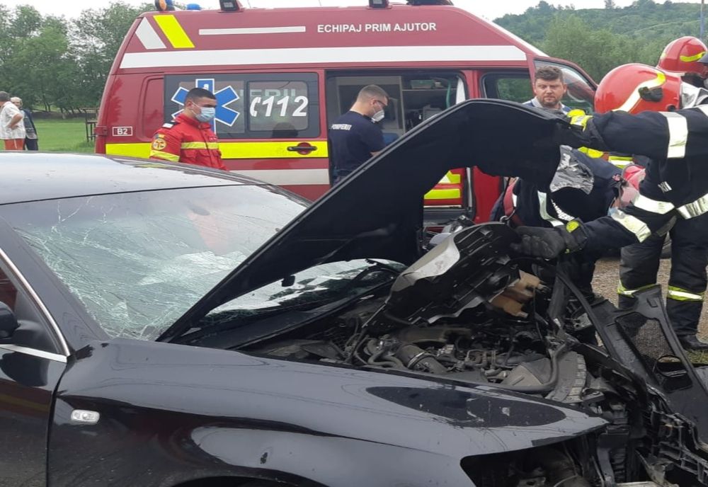 Accident cu victimă încarcerată la Piatra Șoimului