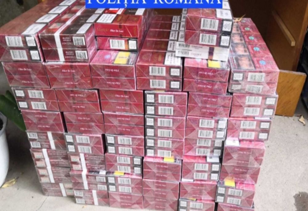 Peste 9.000 de ţigări netimbrate au fost descoperite de polițiști în urma unei percheziții
