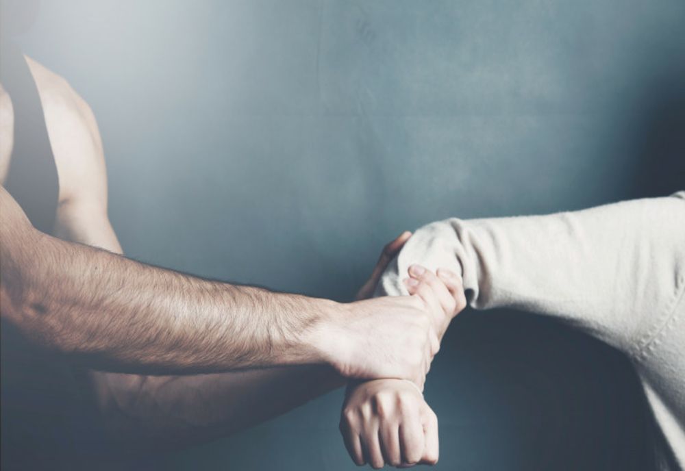 Bătăușa din Piatra-Neamț, prinsă de polițiști