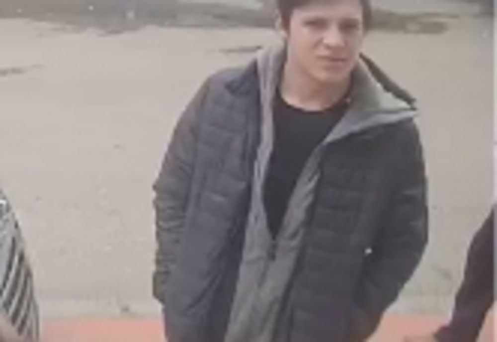 Căutat de polițiști! Sunați la 112, dacă îl vedeți!