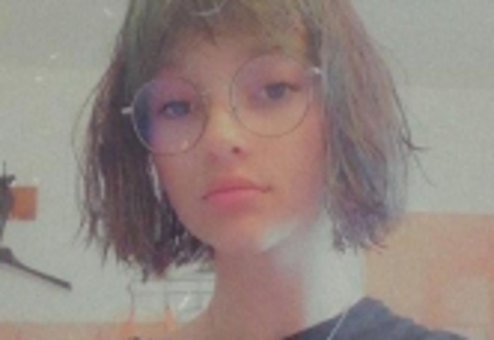 Adolescentă dispărută! Nu s-a mai întors ieri de la școală