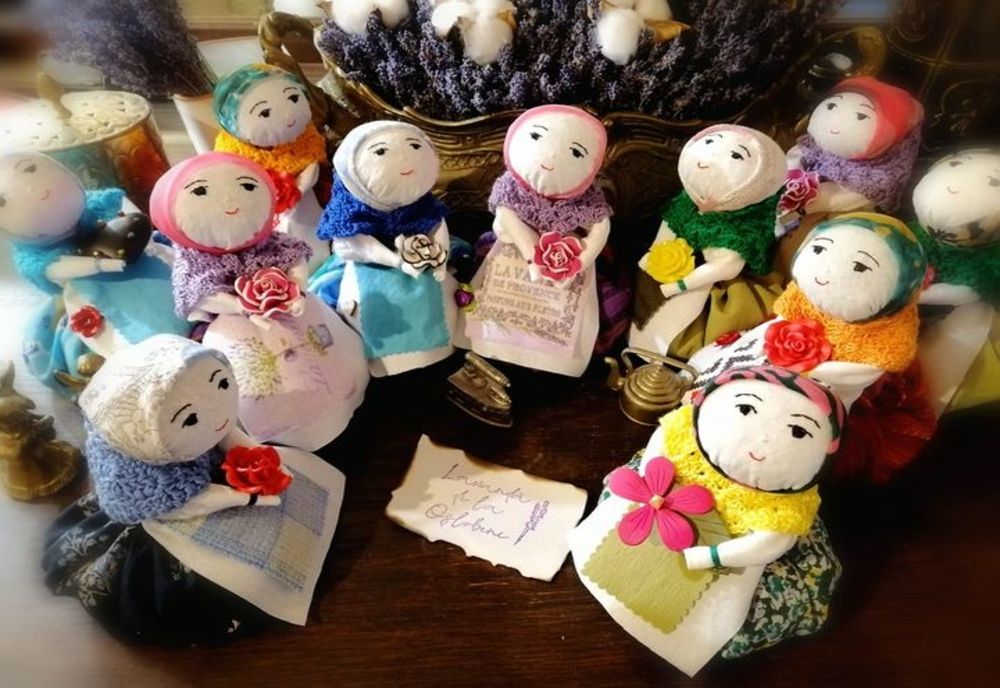 Muzică rock, motociclete și păpuși cu ”Lavandă de Oșlobeni” (INTERVIU)