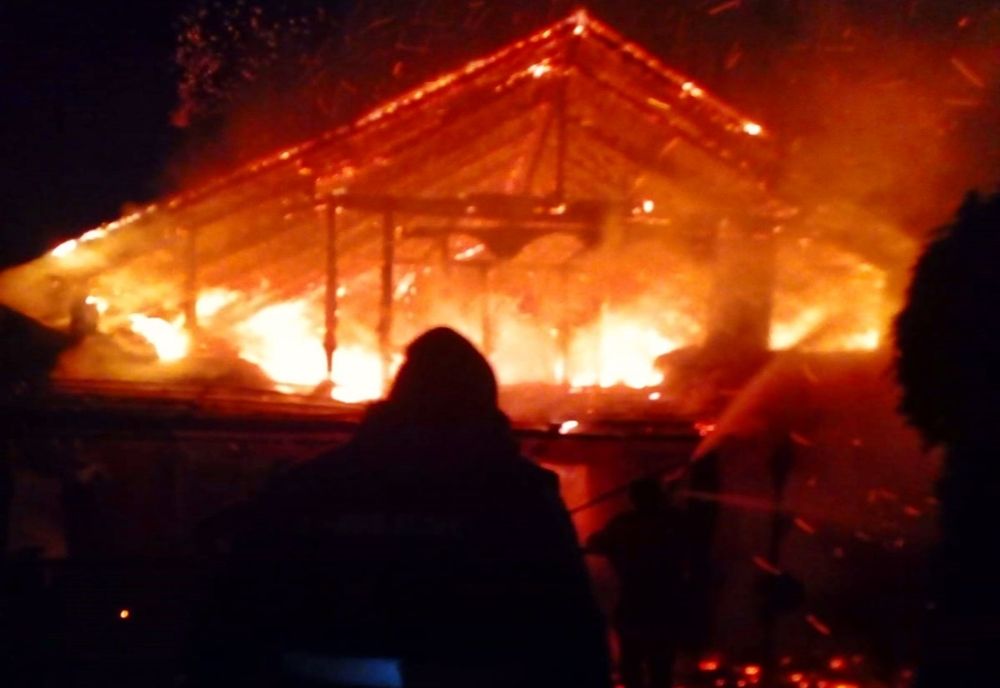 Persoană carbonizată într-un incendiu din comuna Poiana Teiului