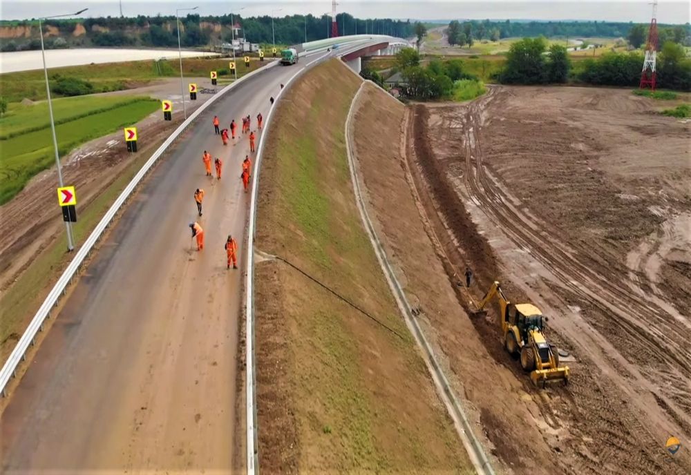 În două săptămâni se poate deschide drumul spre Piatra-Neamț, de pe Centura Bacău