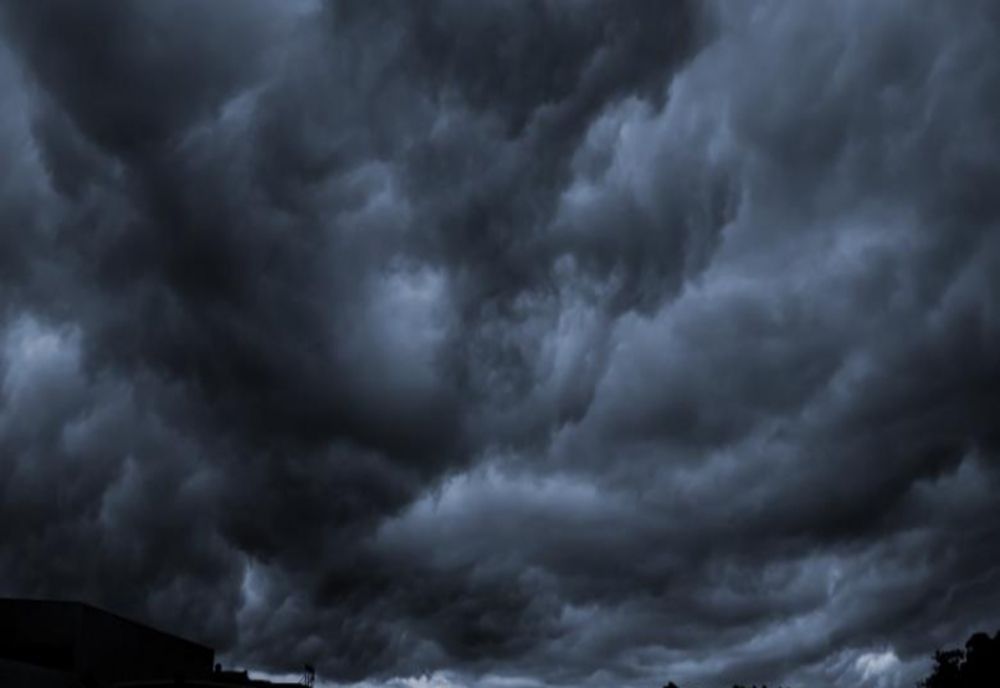 Cod roşu de averse şi vijelii în Neamț și Iași