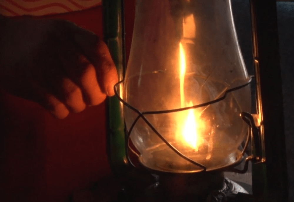 Peste 3500 de consumatori rămași fără curent electric