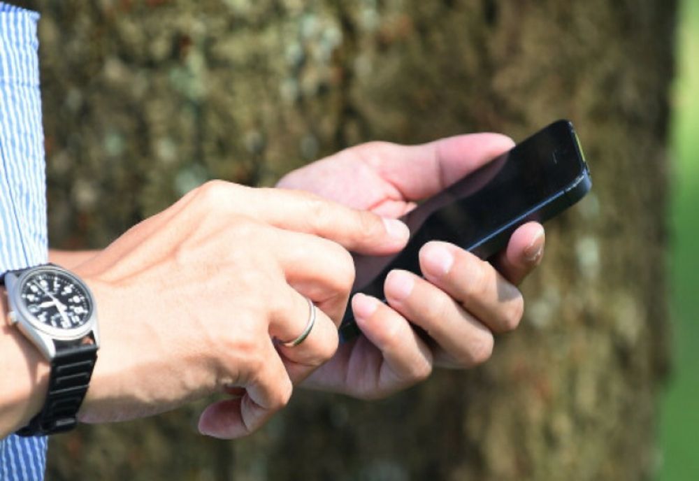 Doi adolescenți au fost tâlhăriți pe o stradă din Piatra-Neamț