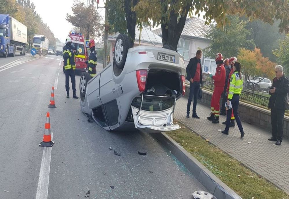 O mașină din Neamț s-a răsturnat la Târgu Frumos- FOTO