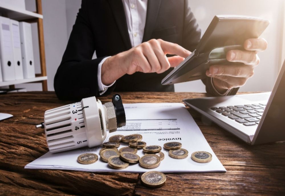 Plafonarea facturilor de energie ajunge în Parlament. Politicienii se contrazic privind cea mai bună variantă