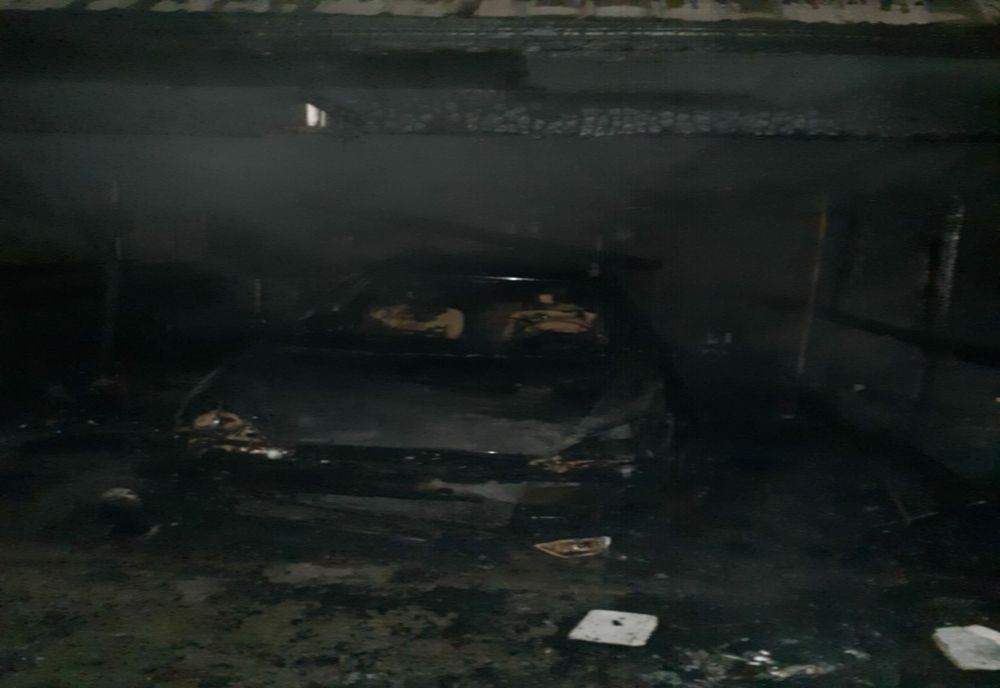 Incendiu la o anexă gospodărească! Proprietarul a suferit atac de panică