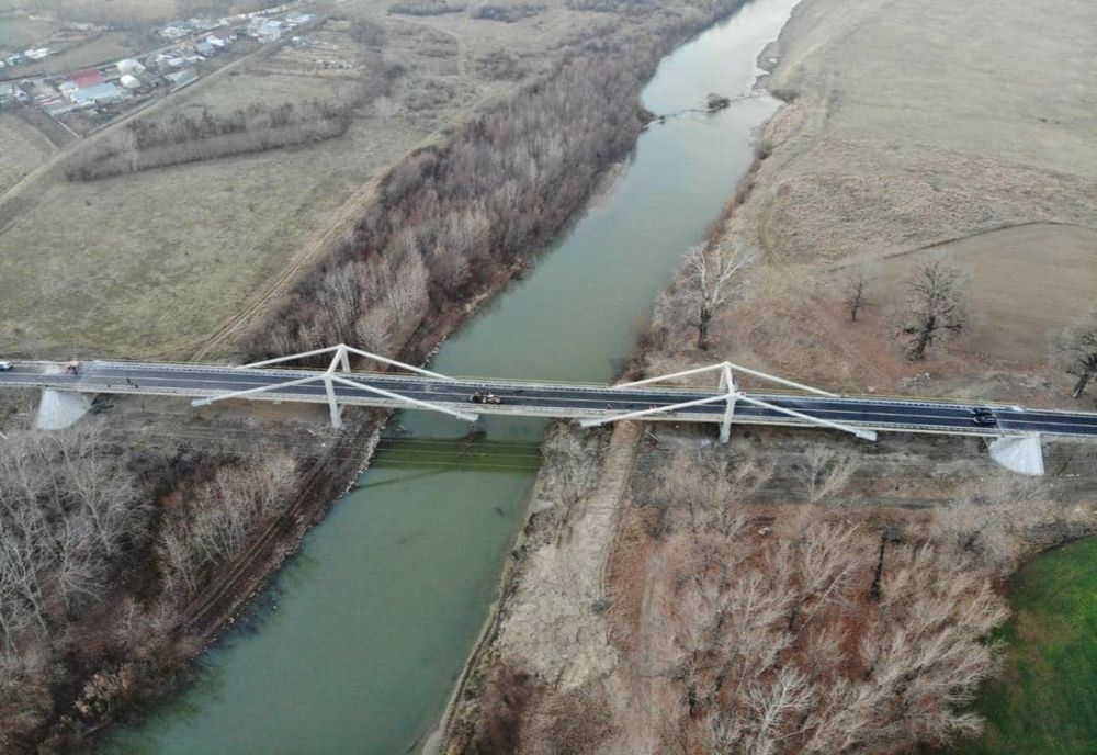 Podul de la Luțca, redeschis traficului rutier