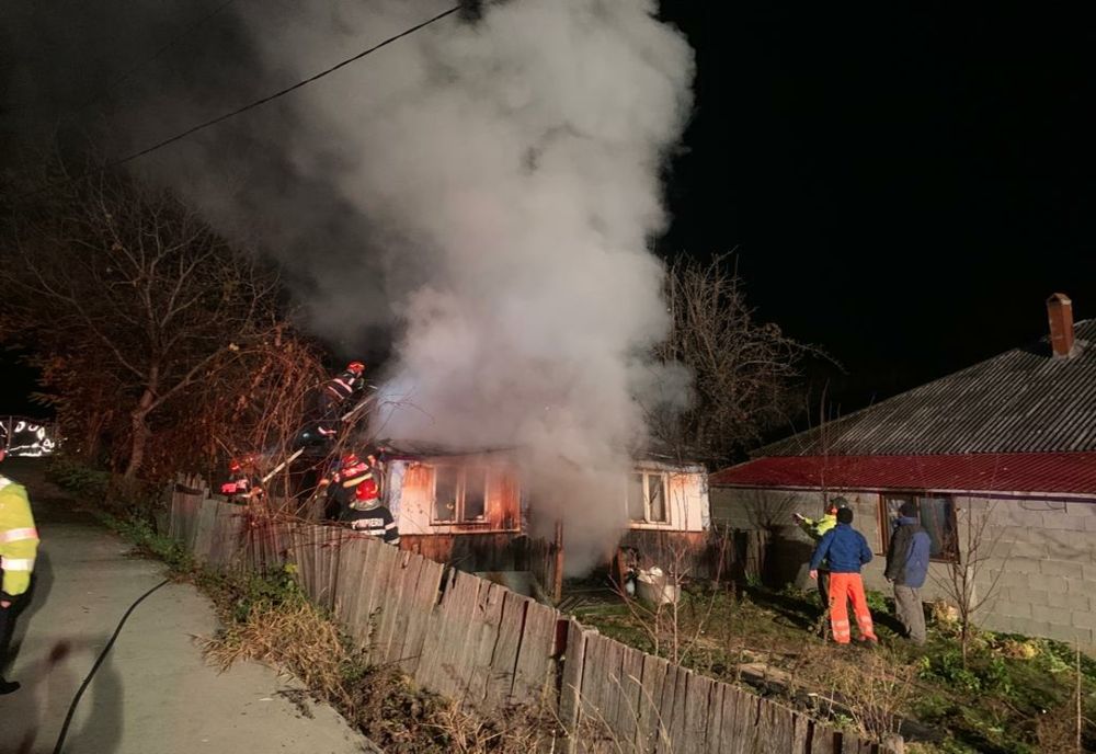 Incendiu la o gospodărie din Rediu