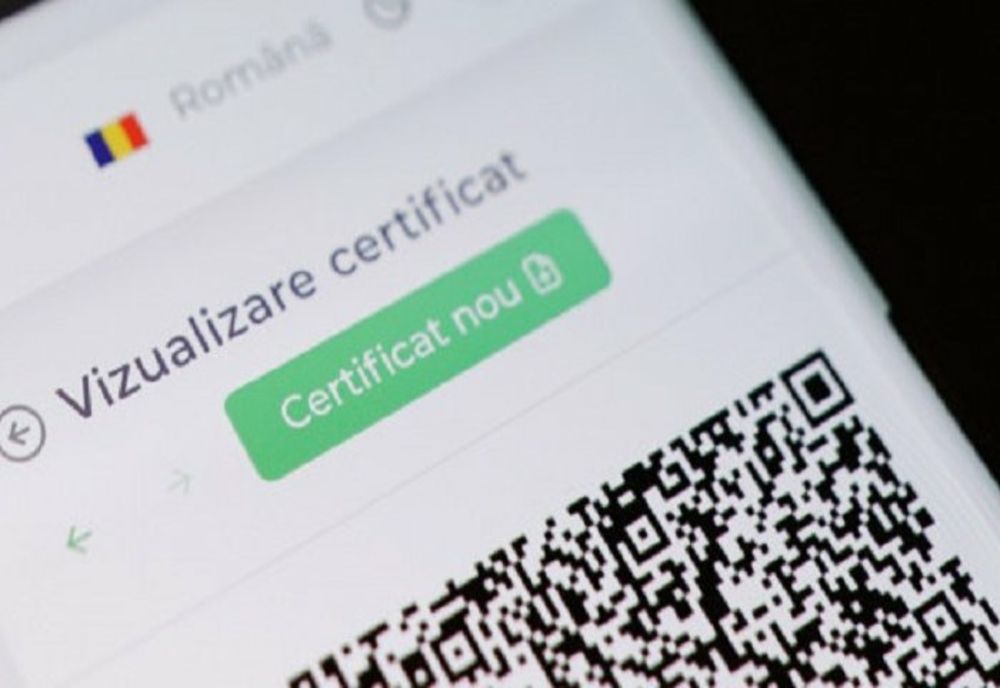 Până la Crăciun am putea avea certificatul verde ADOPTAT. Ce spun experții despre PROTECȚIA vaccinurilor împotriva noii variante COVID