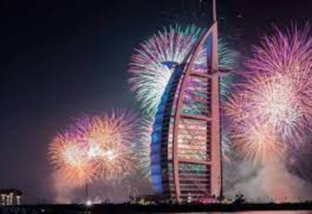 Marile oraşe ale lumii anulează evenimentele de Revelion din cauza Omicron. Unde se vor mai organiza