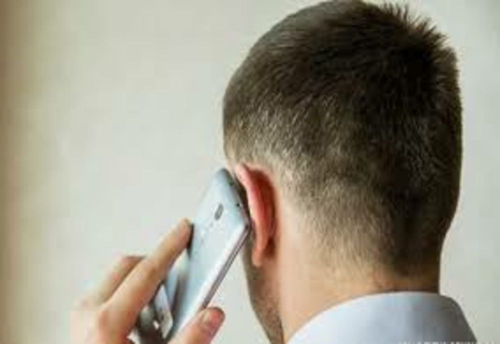Sub control judiciar pentru că și-a sunat des fosta iubită
