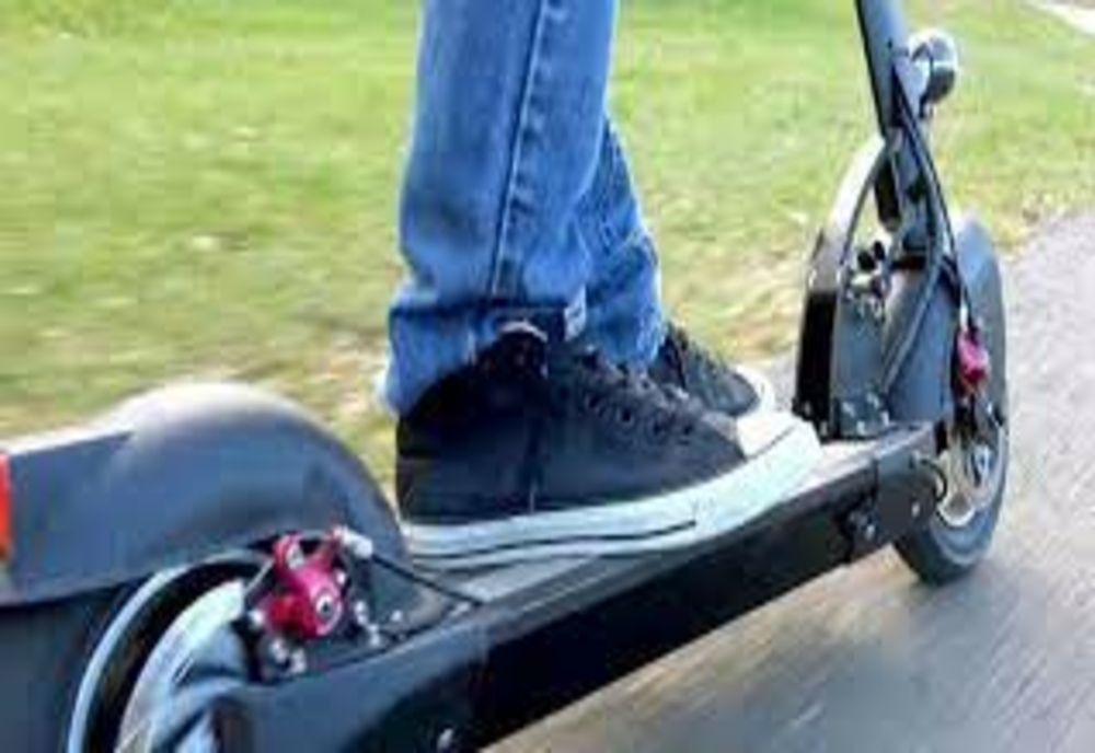 Copil de 8 ani lasat nesupravegheat, accidentat de o mașină