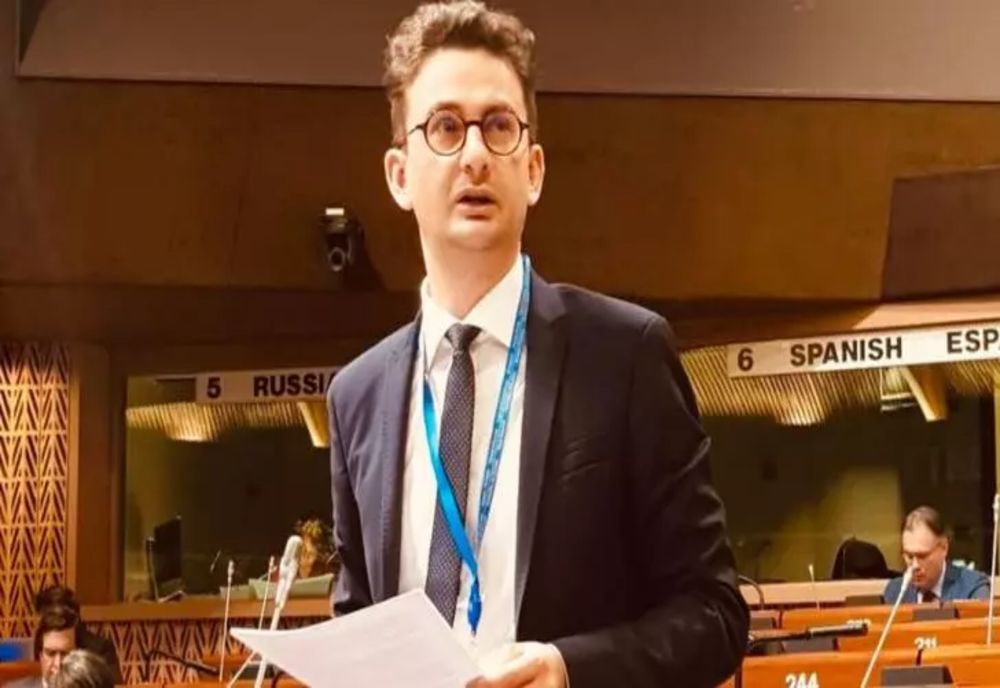 Iulian Bulai nu exclude ”depunerea unei moţiuni simple împotriva ministrului Romaşcanu”