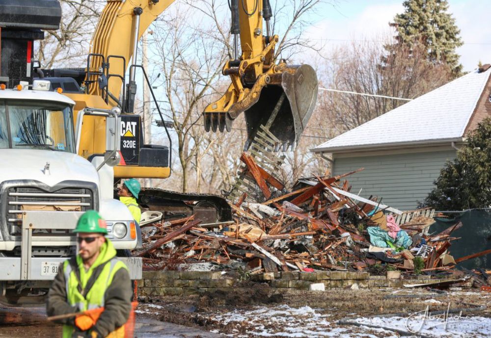 15 construcții ridicate ilegal în Piatra-Neamț vor fi demolate