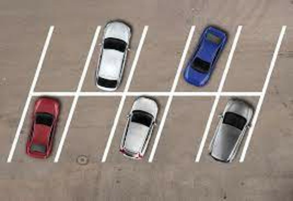 Prefectura atacă în contencios administrativ hotărârea CL Piatra Neamț privind parcările din oraș