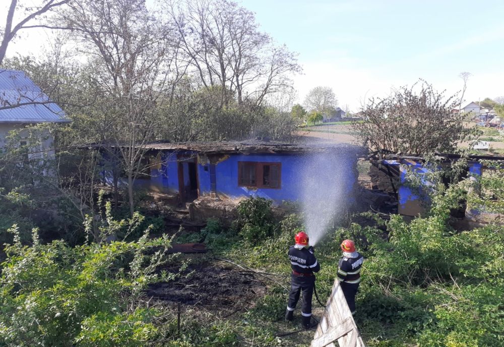 Din nou arderea resturilor vegetale fac pagube materiale importante