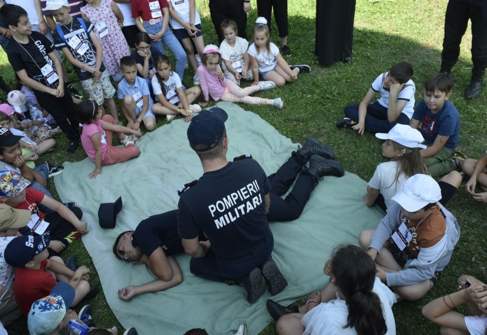 Activități de prevenire specifice sezonului cald, desfășurate de pompierii nemțeni