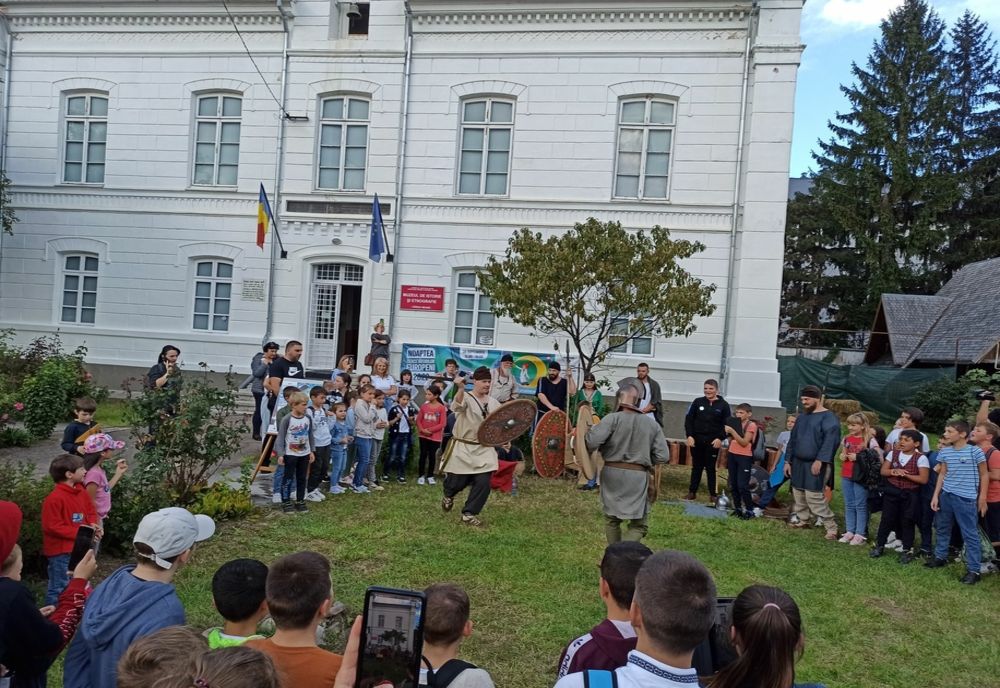 Încă un eveniment muzeal reușit la Târgu Neamț - Noaptea Cercetătorilor Europeni- FOTO