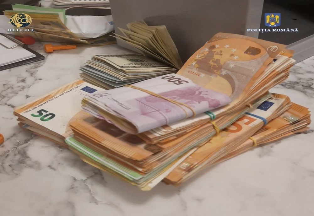 Percheziții într-un dosar de constituirea unui grup infracțional organizat, spălarea banilor și contrabandă! Cum operau membrii grupului