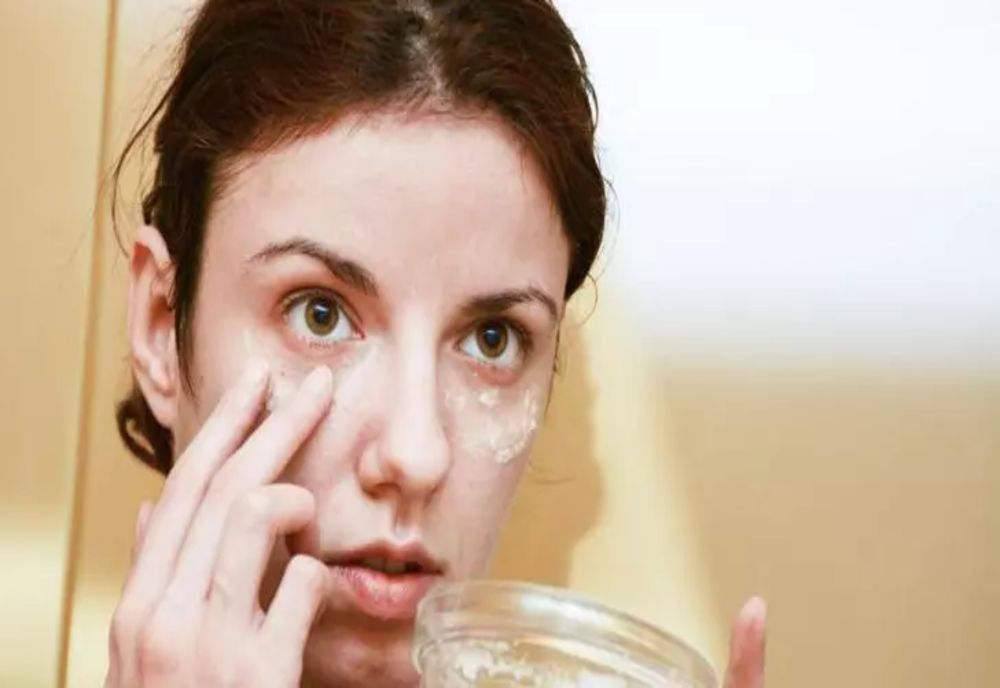 Cel mai bun truc pentru a scăpa de cearcăne