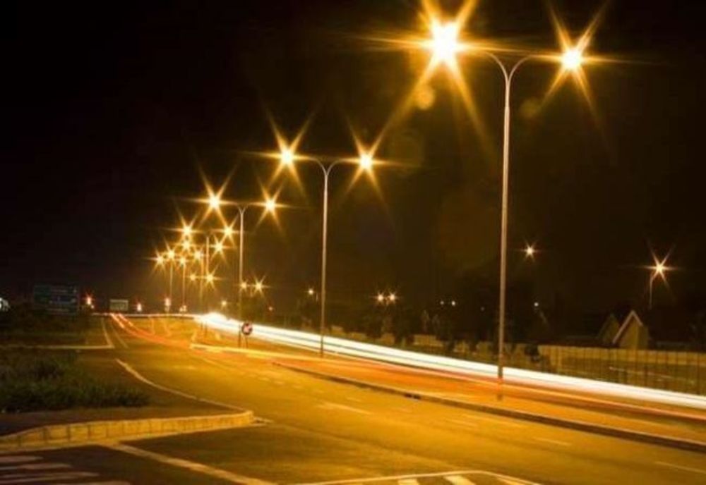 470 de localități din România își vor moderniza sistemele de iluminat public cu fonduri de la AFM